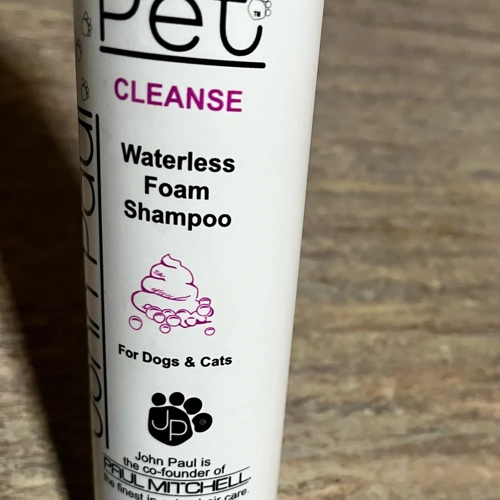 New John Paul pet cleanse waterless shampoo for pets & Lavender Oatmeal spray